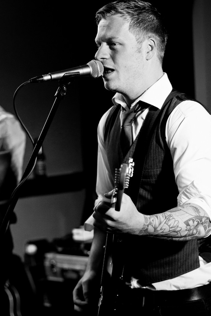 Live Wires lead singer playing at Linthwaite House, Beautiful Professional Photography